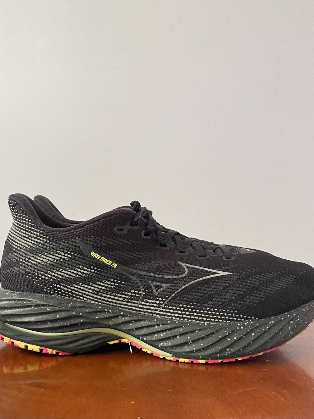 Mizuno Wave Rider 28 Black Running Shoes | US 11